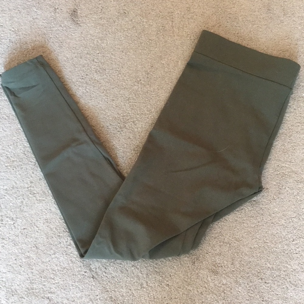 Green leggings